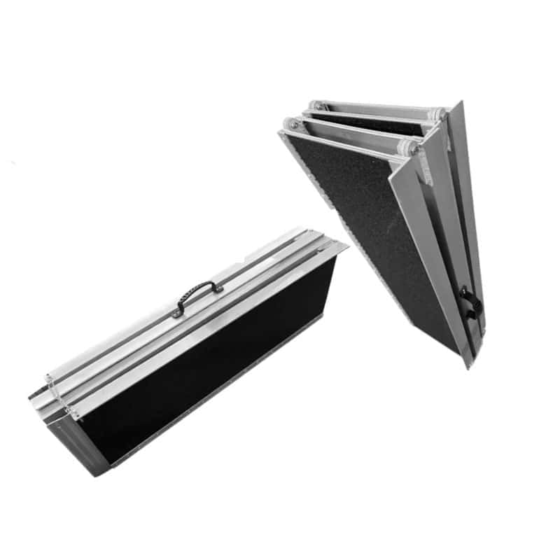 Rampa de maletero plegable en cuatro ideal para guardarla en el maletero