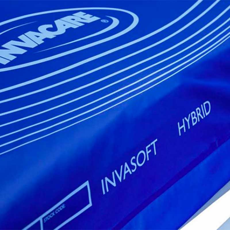 La funda del colchón está diseñada en tejido transpirable