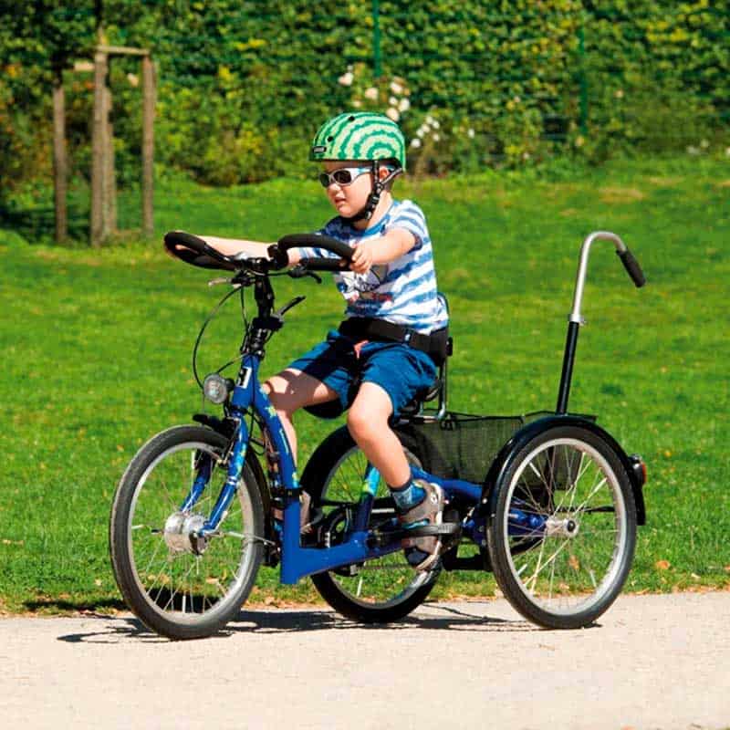 Triciclo Momo: diseño ergonómico para movilidad infantil y rehabilitación